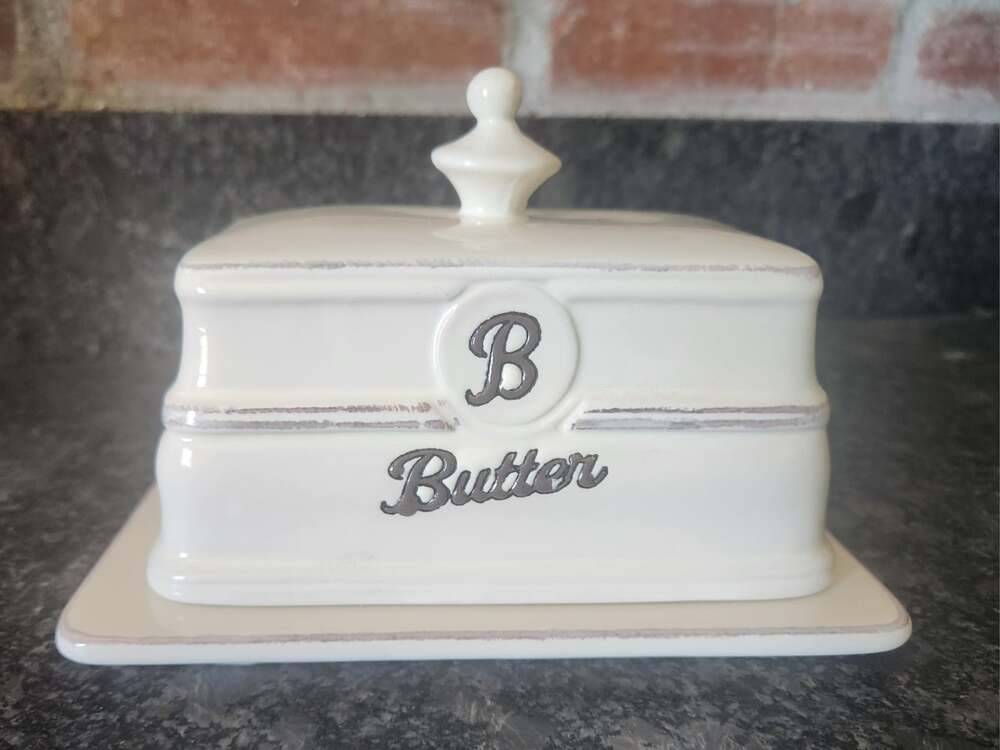 Signature Housewares Word Collection Vintage White W/Gray B Butter Dish.